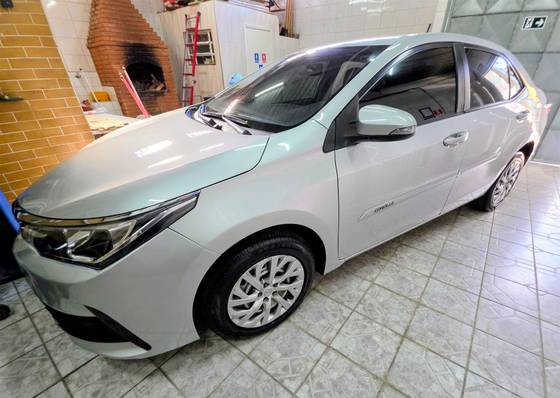 TOYOTA COROLLA 1.8 GLI 16V FLEX 4P AUTOMÁTICO TOYOTA COROLLA 1.8 GLI 16V FLEX 4P AUTOMÁTICO
